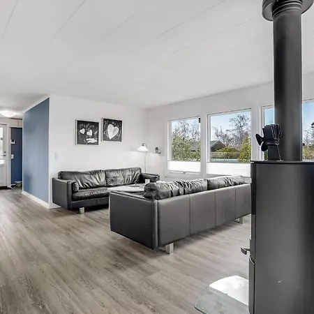 Nyaraló Gorgeous In With Wifi Bogø By